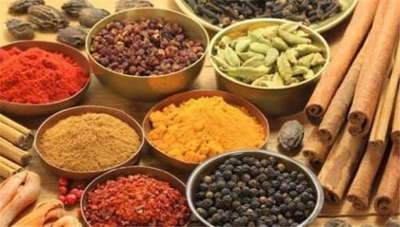 phụ nữ xưa tắm gội, tắm gội, người xưa tắm gội, tần suất tắm gội của phụ nữ xưa, tần suất tắm gội của phụ nữ thời xưa